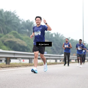 Runner Photo 7383792