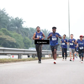 Runner Photo 7383804