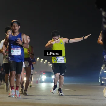 Runner Photo 7383811