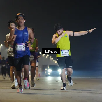 Runner Photo 7383814