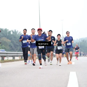 Runner Photo 7383910