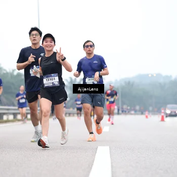 Runner Photo 7383912