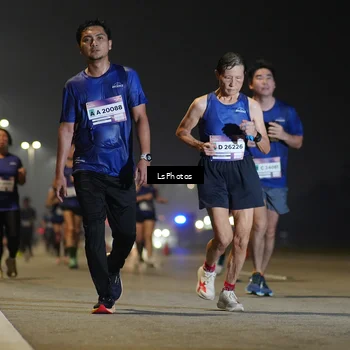 Runner Photo 7383913