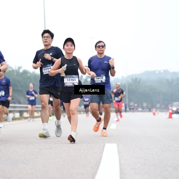 Runner Photo 7383915