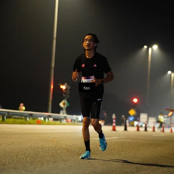 Runner Photo 7383978