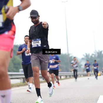 Runner Photo 7383980