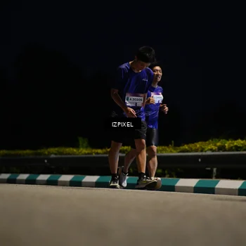 Runner Photo 7383996
