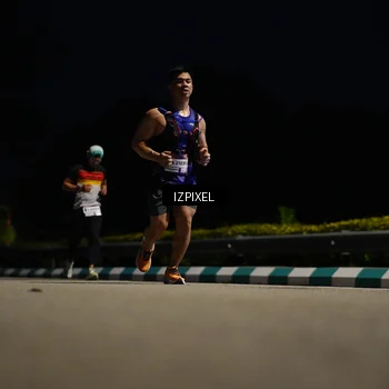 Runner Photo 7384010