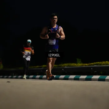 Runner Photo 7384038