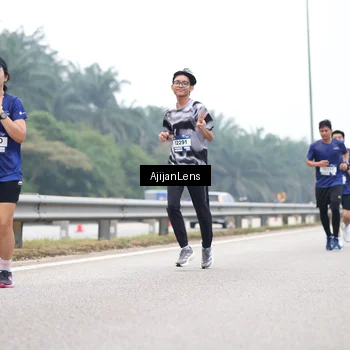 Runner Photo 7384066