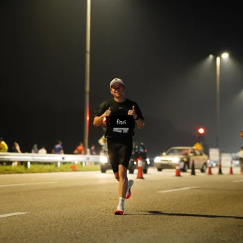 Runner Photo 7384160