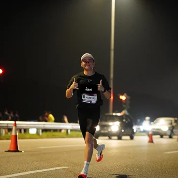 Runner Photo 7384200