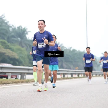 Runner Photo 7384214