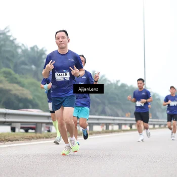 Runner Photo 7384229