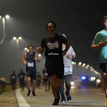 Runner Photo 7384243