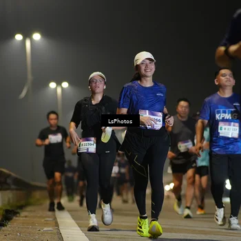Runner Photo 7384255