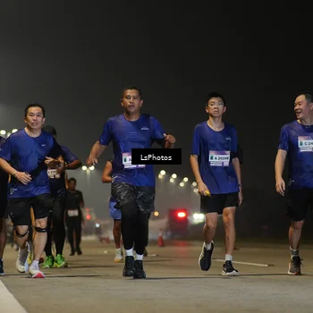 Runner Photo 7384256