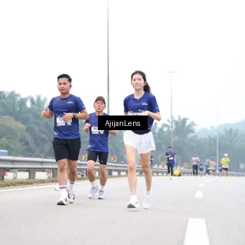 Runner Photo 7384334
