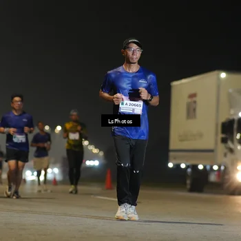 Runner Photo 7384348