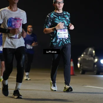 Runner Photo 7384359