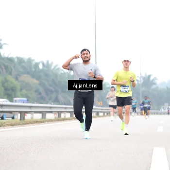 Runner Photo 7384434