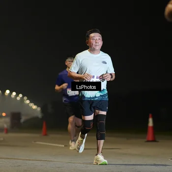 Runner Photo 7384493