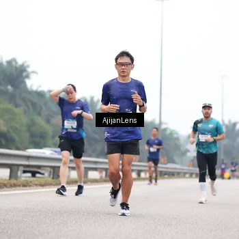 Runner Photo 7384545