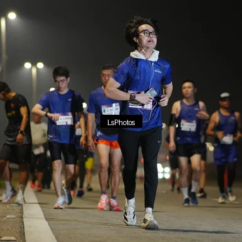 Runner Photo 7384672