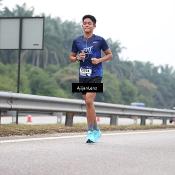 Runner Photo 7384713