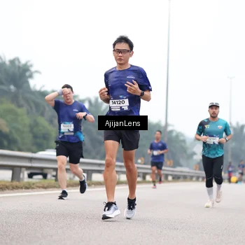 Runner Photo 7384720
