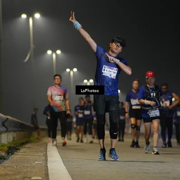 Runner Photo 7384739