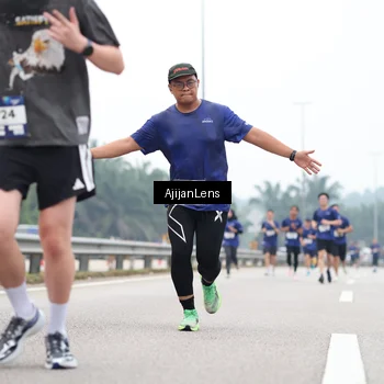 Runner Photo 7384756