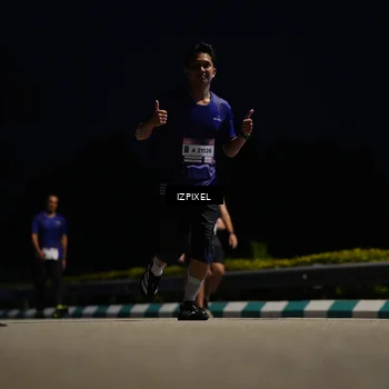 Runner Photo 7384843