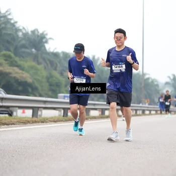 Runner Photo 7384900