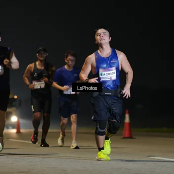 Runner Photo 7384996
