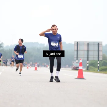Runner Photo 7385010
