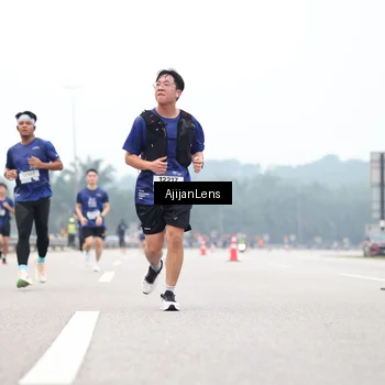 Runner Photo 7385031