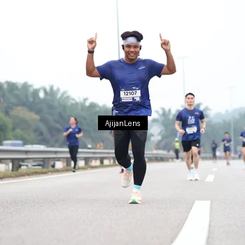 Runner Photo 7385042