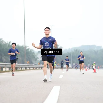 Runner Photo 7385068