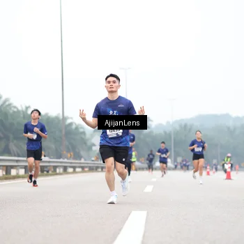 Runner Photo 7385074