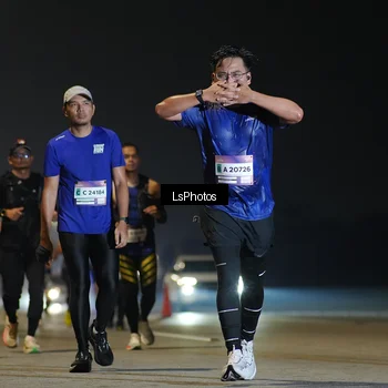 Runner Photo 7385082