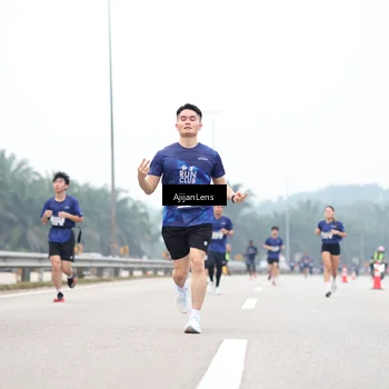 Runner Photo 7385084