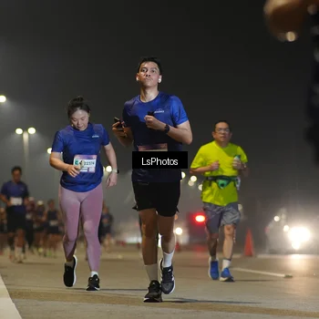 Runner Photo 7385086