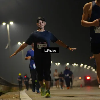 Runner Photo 7385242