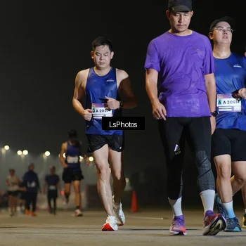 Runner Photo 7385285