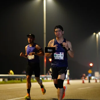 Runner Photo 7385618