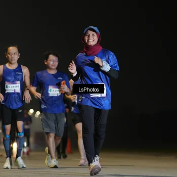 Runner Photo 7385858