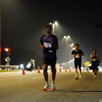 Runner Photo 7385871