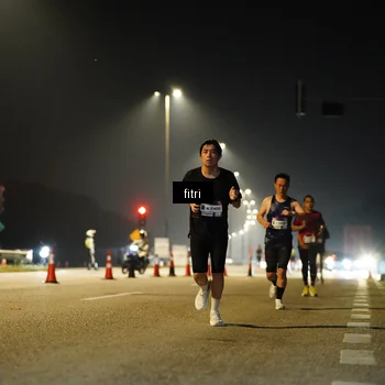 Runner Photo 7385898