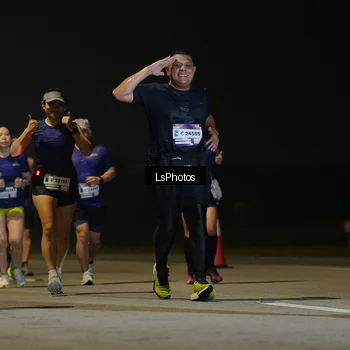 Runner Photo 7385947